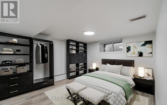 Building Photo - 538 Roxton Rd