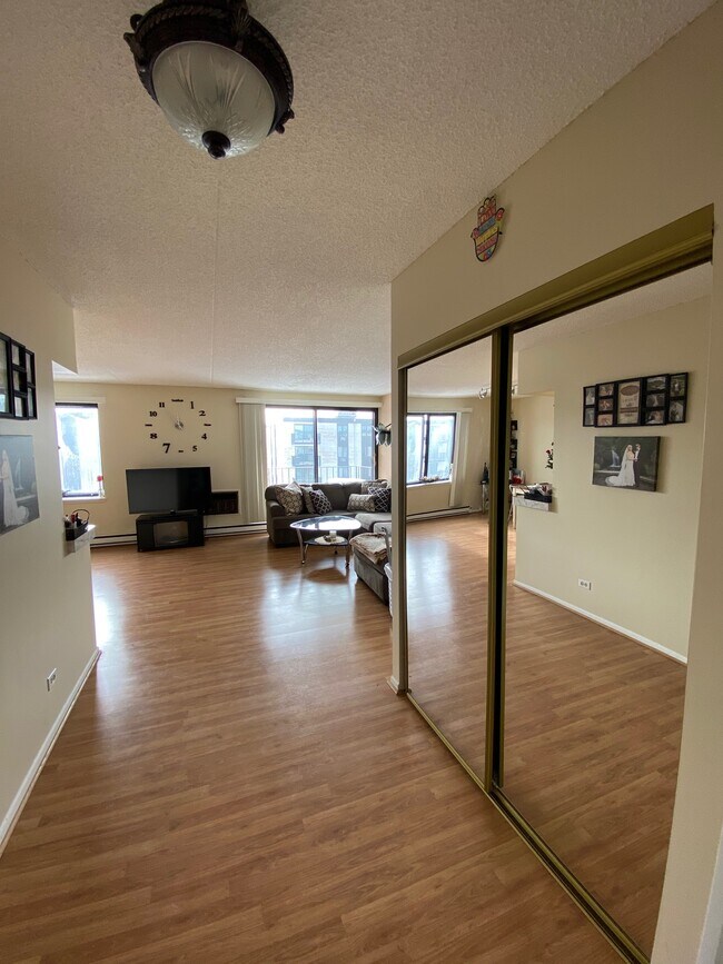 Living room - 9118 W Elmwood Dr