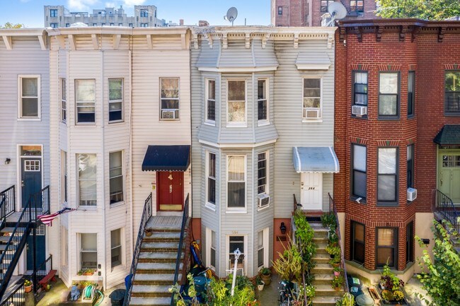 Building Photo - 364 74th St