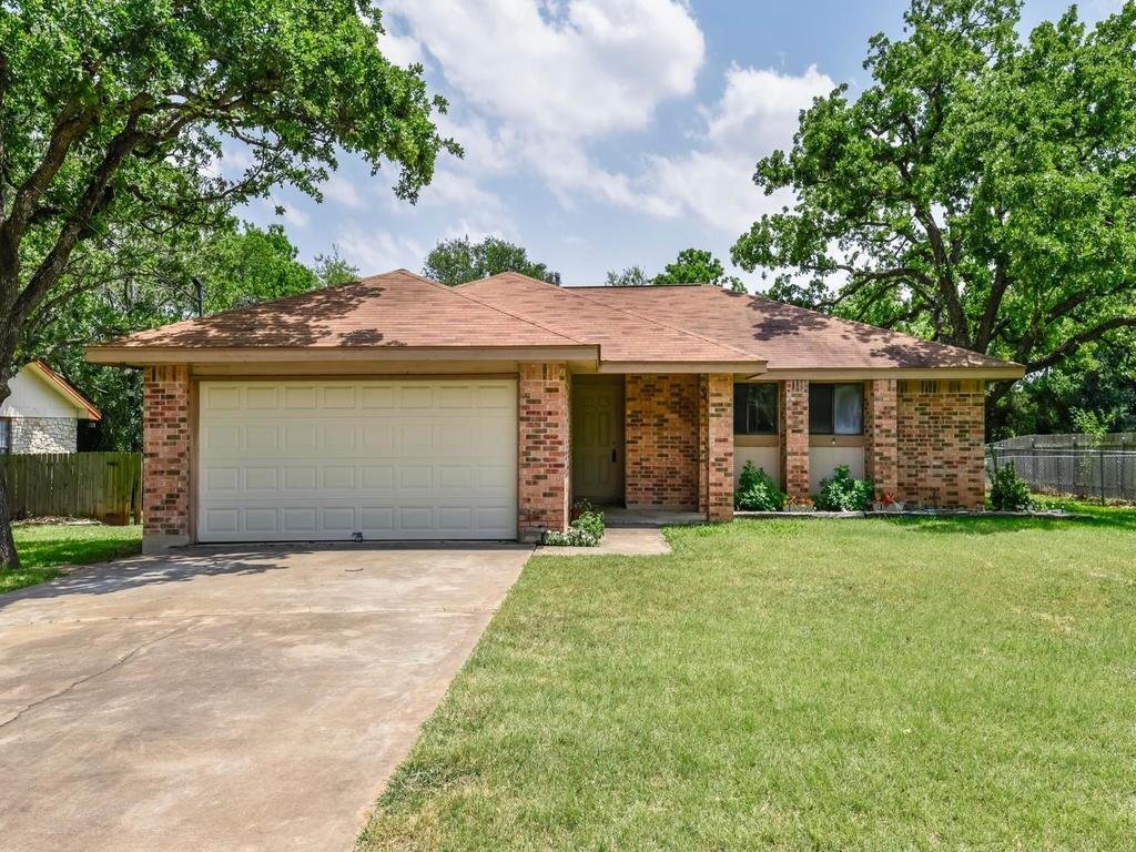 Foto principal - 506 Lakeway Dr
