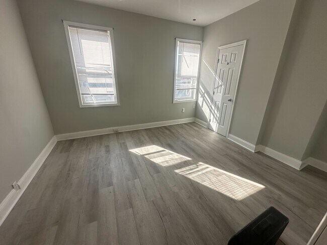 Foto del edificio - 1325 N 49th St