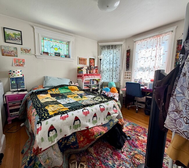 Building Photo - 91 Academy Hill Rd