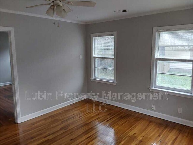 Foto del edificio - 3504 Wilshire Rd