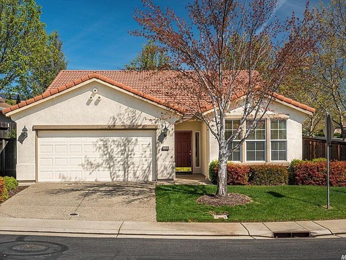 2 br, 2 bath House 3500 Saddlepeak Ct House Rental in Rocklin, CA