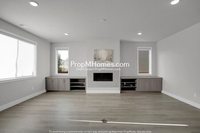 Foto del edificio - Modern Luxury in Cooper Mountain – 4BR, Bo...