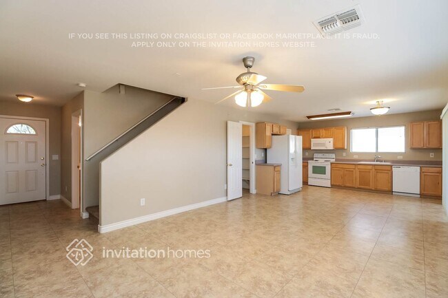 Building Photo - 1043 S Firehole Dr