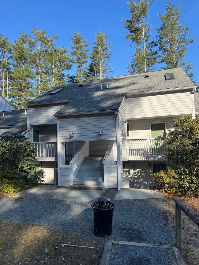 Building Photo - 104 Wood Fern Ln