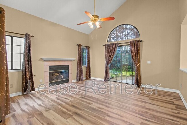 Foto del edificio - 1921 Ridgemont Way