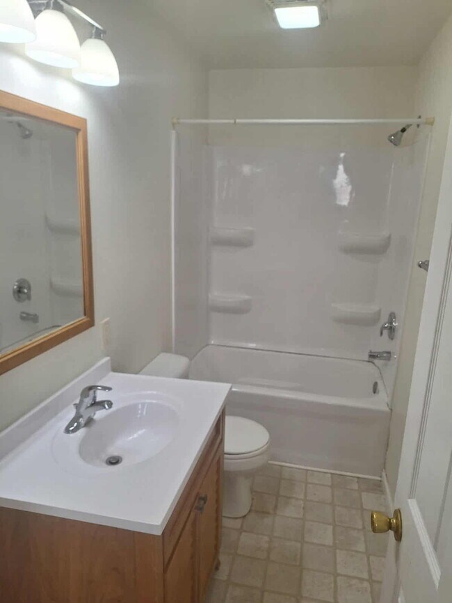 Foto del edificio - 1808 S 13th St