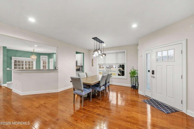 Building Photo - 2 Gonzalez Dr