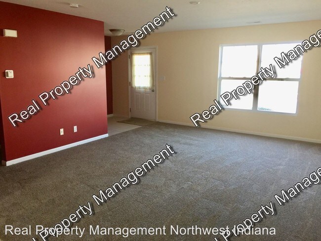 Building Photo - 3 br, 1.5 bath House - 10401 Paramount Way
