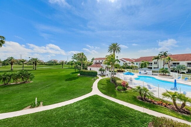 Building Photo - 6059 Bahia Del Mar Blvd S