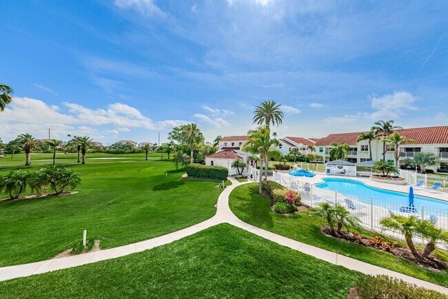 Building Photo - 6059 Bahia Del Mar Blvd S