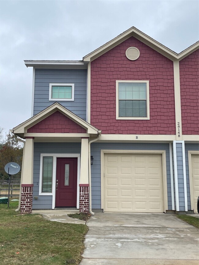 Building Photo - 26148 Avenue E