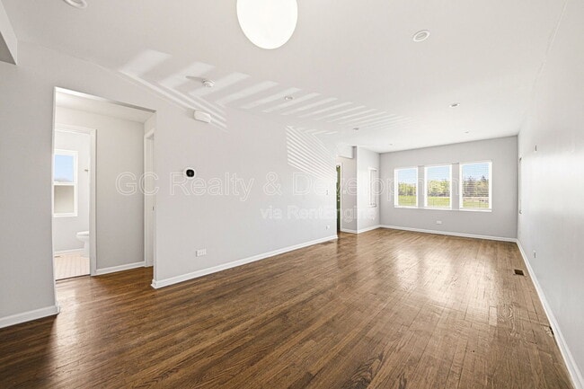 Building Photo - 2036 S 1st Ave
