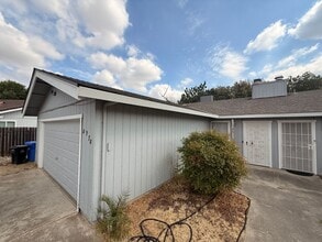 Building Photo - 8976-8978 Laguna Vista Ct