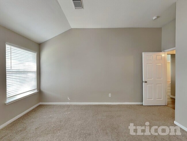 Foto del edificio - 352 Meadow Park
