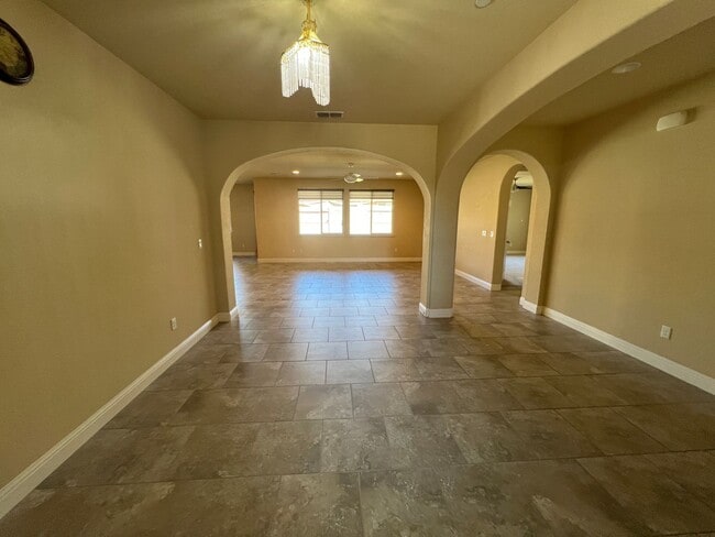 Foto del edificio - Gorgeous Single Story Sunridge Park Home!