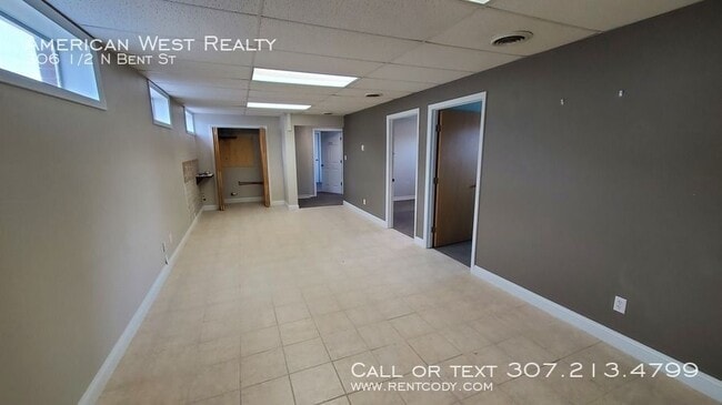 Building Photo - Office space