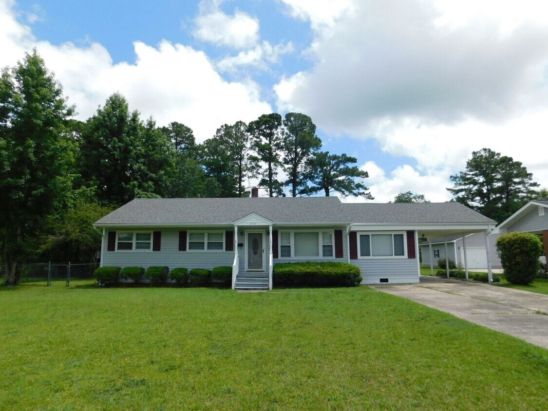 Primary Photo - Single Family Residence in Havelock