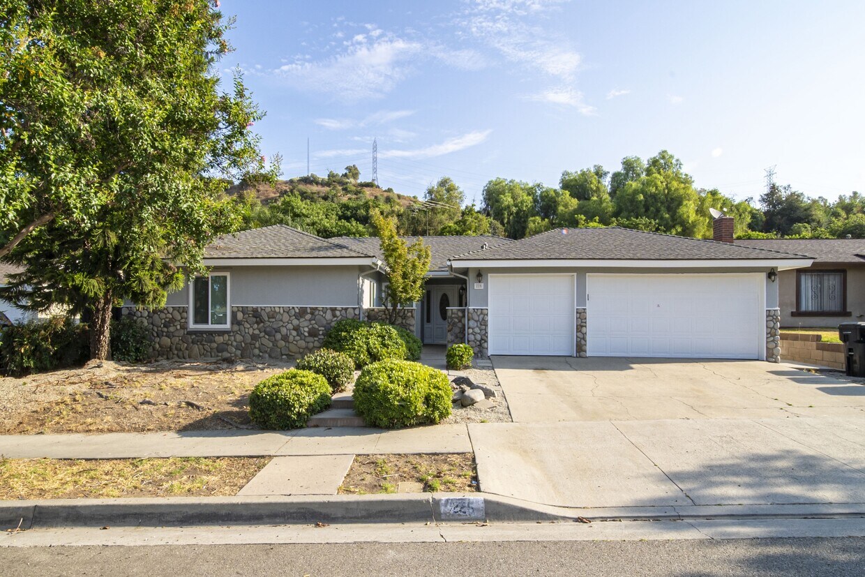 Primary Photo - 225 Rosalynn Dr