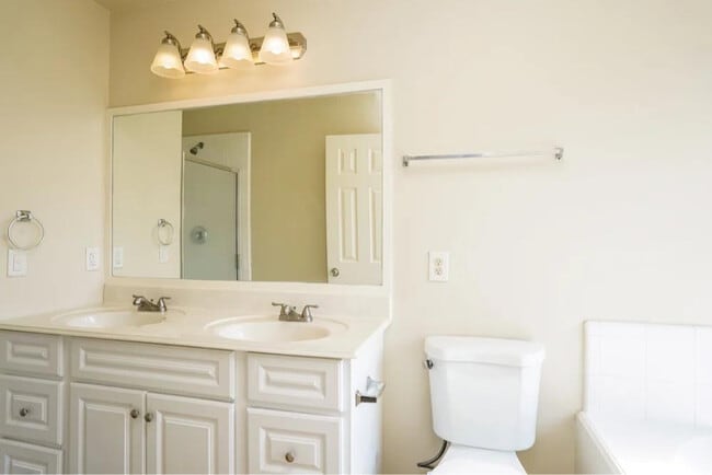 Building Photo - 8583 Chaletford Dr