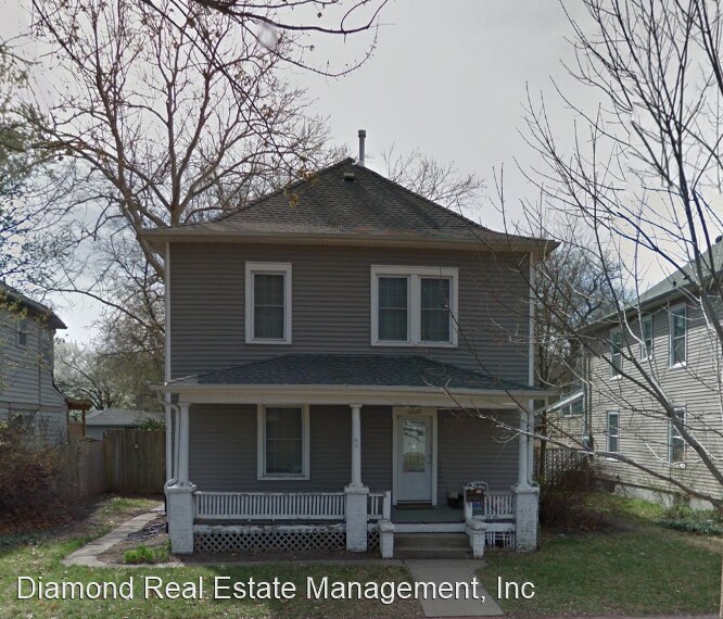 1207 Houston St, Manhattan, KS 66502 House Rental in Manhattan, KS