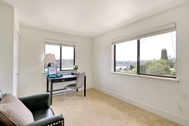 Interior Photo - The Hudson