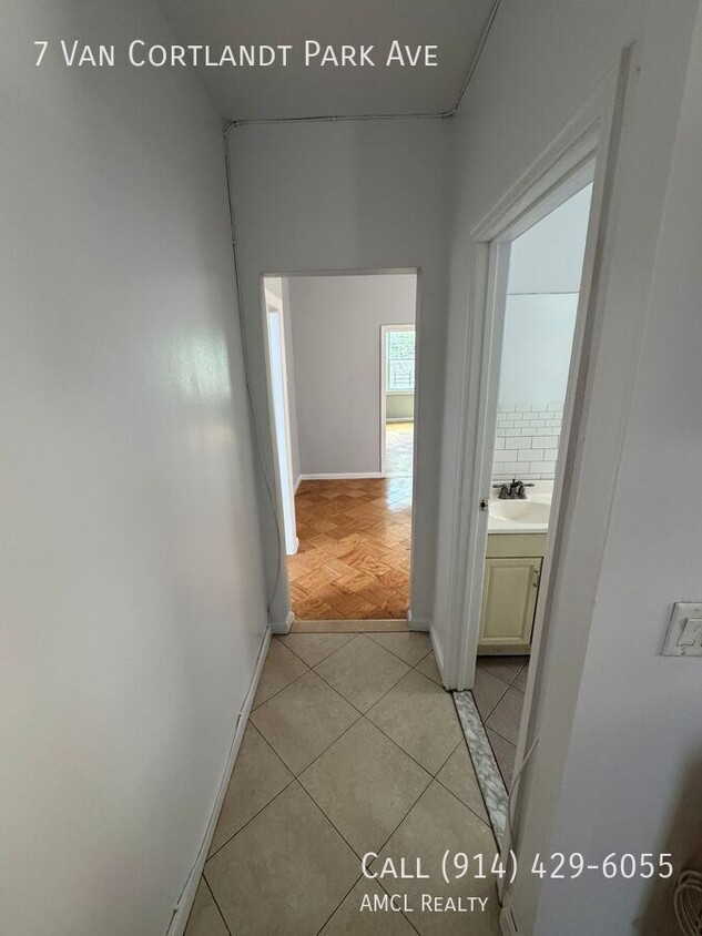 Photo - 7 Van Cortlandt Park Ave-
