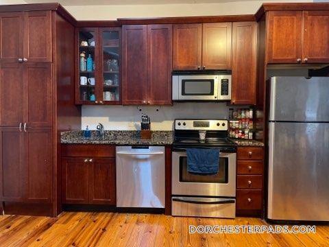 Building Photo - 600 Columbia Rd