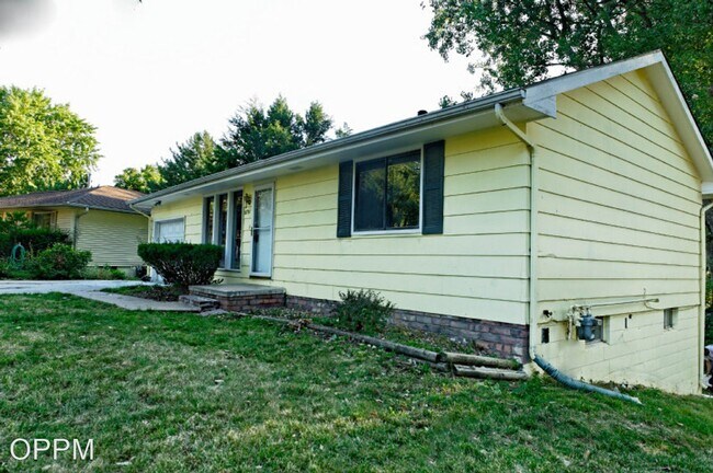 Building Photo - 3 br, 2 bath House - 6711 S. 135th Ave