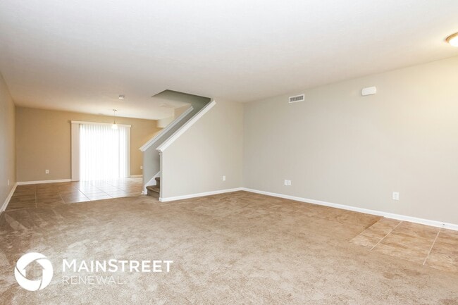 Building Photo - 2261 Rosswood Blvd
