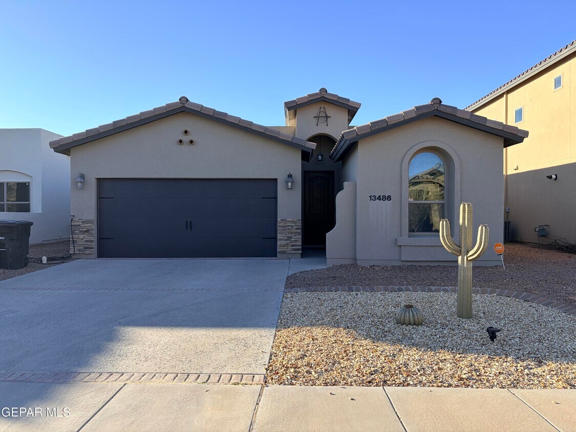 Primary Photo - 13486 Lawkland St