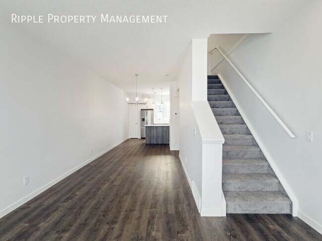 Building Photo - INCREDIBLE 2 BEDS/2.5 BATHS TOWNHOUSE WITH GARAGE INCLUDED!