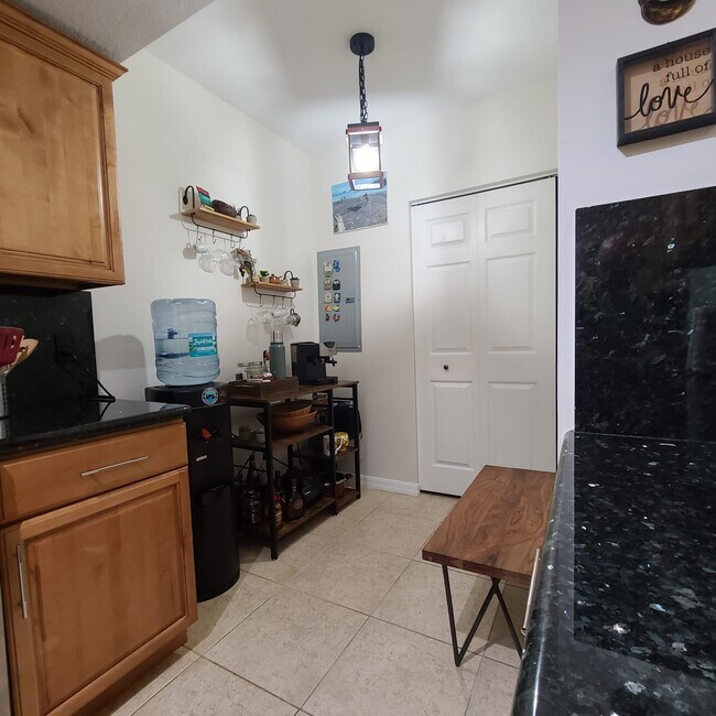 Foto del edificio - 3530 SW 22nd St