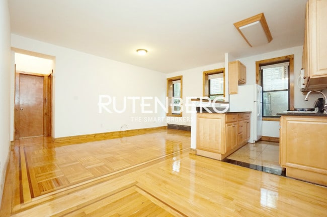 Building Photo - 530 2nd St