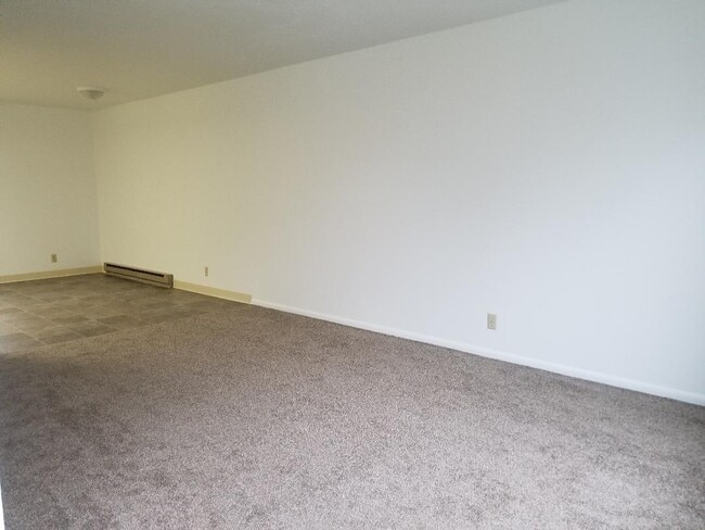 Building Photo - 6738 W Westwood Ln