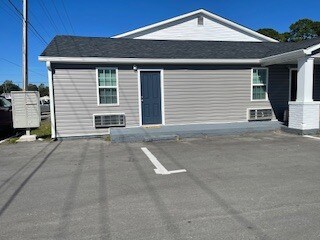 Foto principal - 607 E Main St