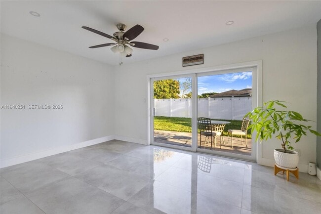 Building Photo - 8014 NW 101st Ave