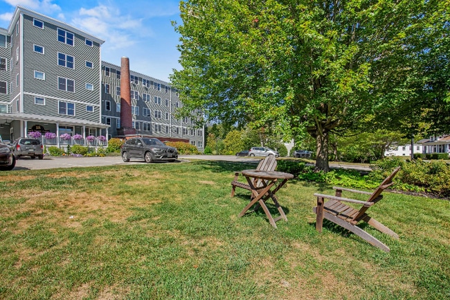 Building Photo - 18 Park St