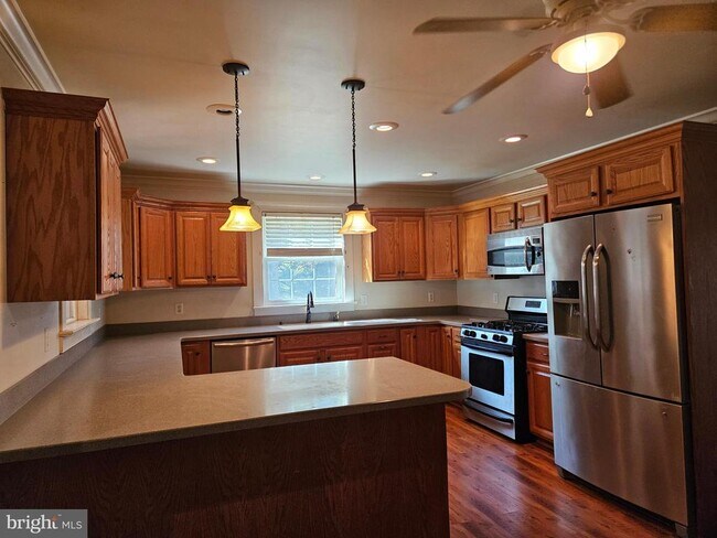 Foto del edificio - 25513 Hill Rd