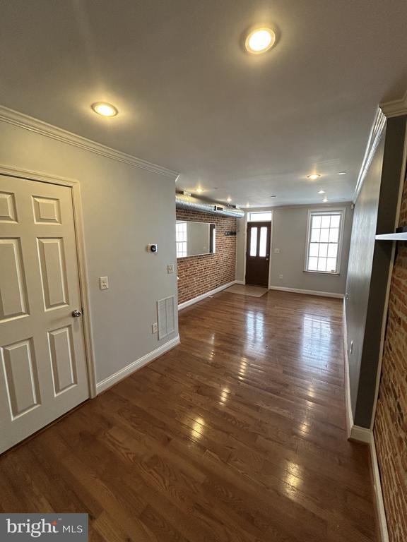 Foto del edificio - 113 N Bradford St