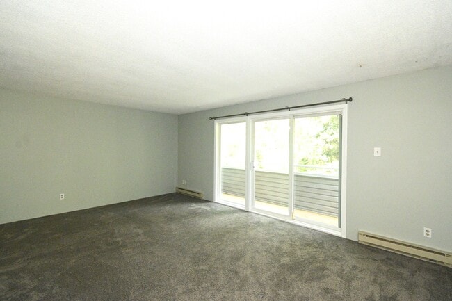 Building Photo - 3030 McGill Crescent
