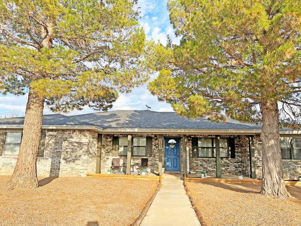 1016 Logan Dr, Alpine, TX 79830 House Rental in Alpine, TX