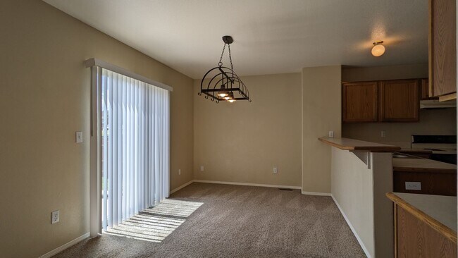 Foto del edificio - Large 4 Bed 3.5 Bath in Stetson Hills