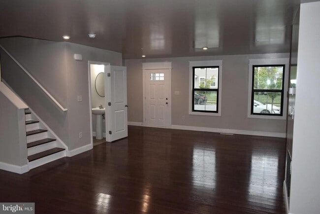 Foto del edificio - 120 Shiningfield Ct