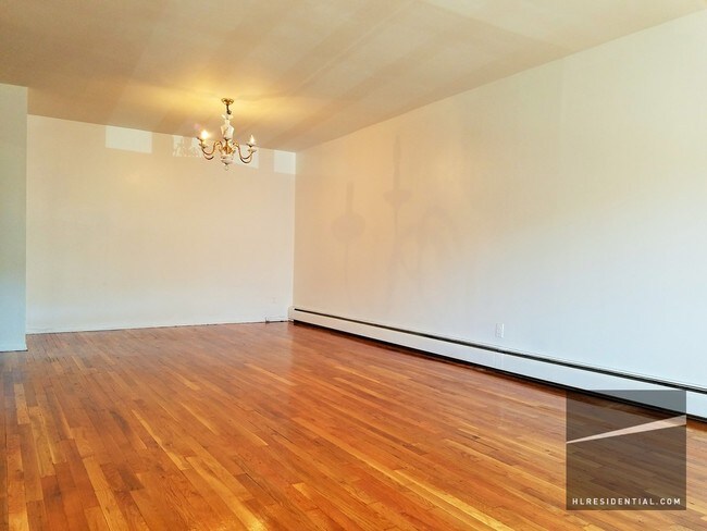 Building Photo - 2522 33rd St