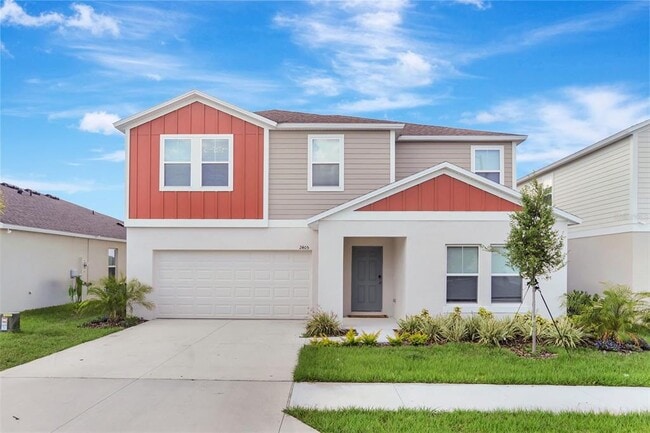 Building Photo - 2405 Oakwood Ln