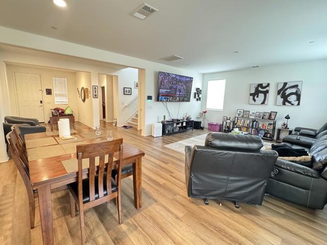 Building Photo - 34148 Thistlewood Ave