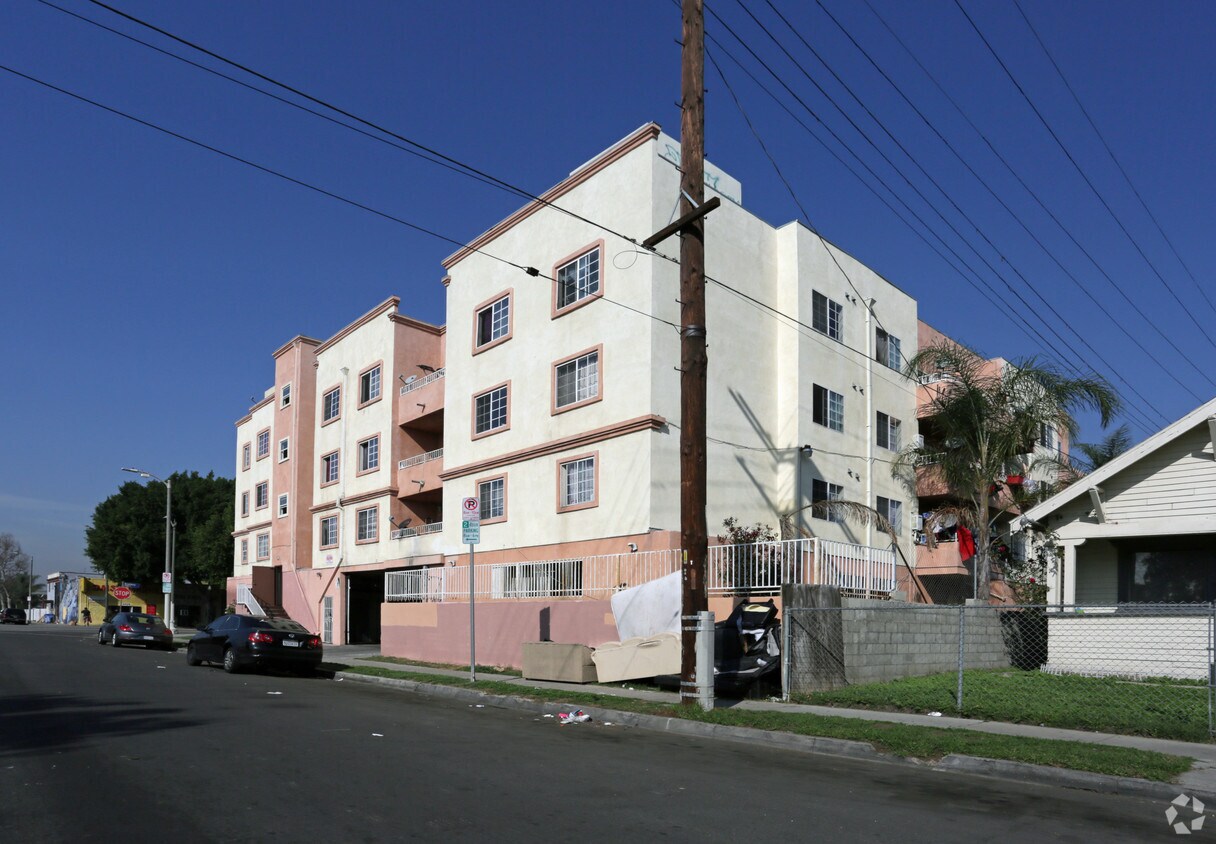 Building Photo - 4920 S Broadway Rd